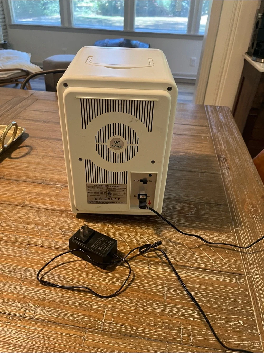 MONAT GLOBAL mini fridge